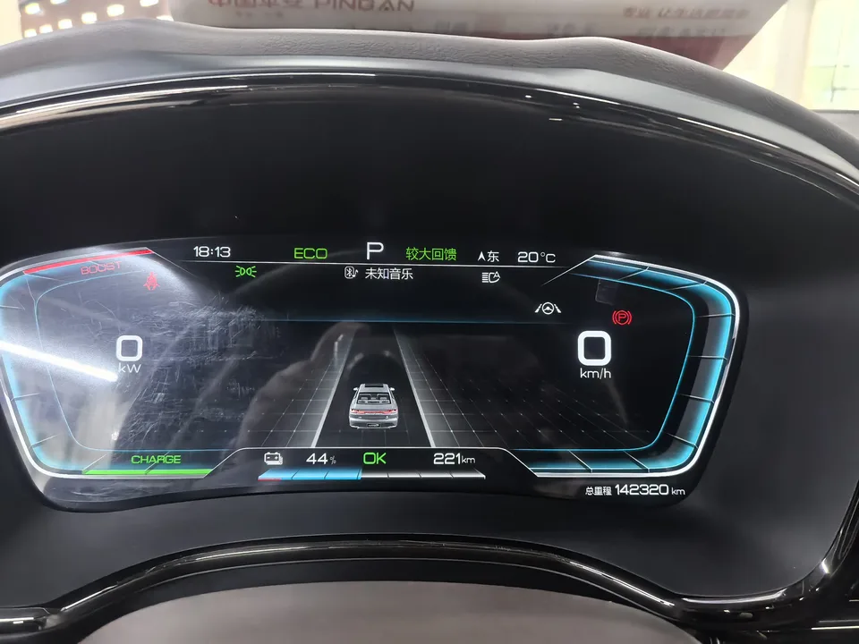 BYD Han EV standard range version luxury model 2022 — миниатюра 5