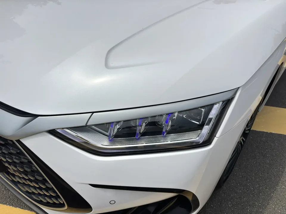 BYD Han DM DM-i 121KM Premium Edition 2022 — миниатюра 3