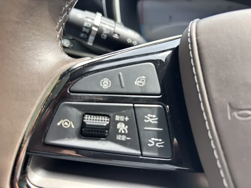 BYD Han DM DM-i 121KM Premium Edition 2022 — миниатюра 5