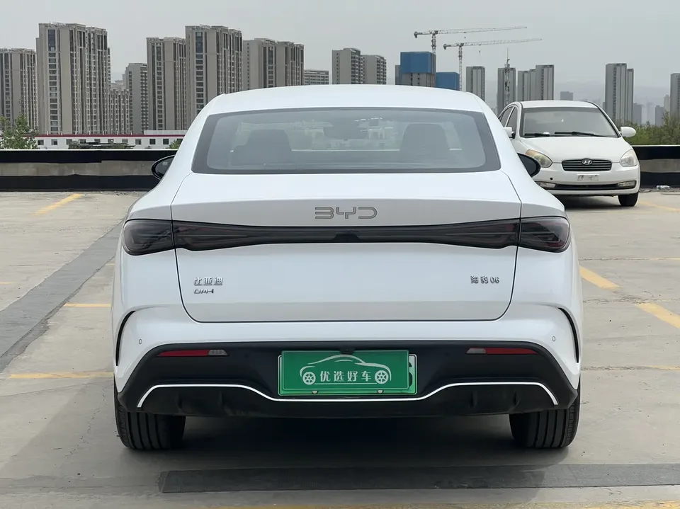 BYD Seal 06DM DM-i 80KM Premium 2024 — миниатюра 2