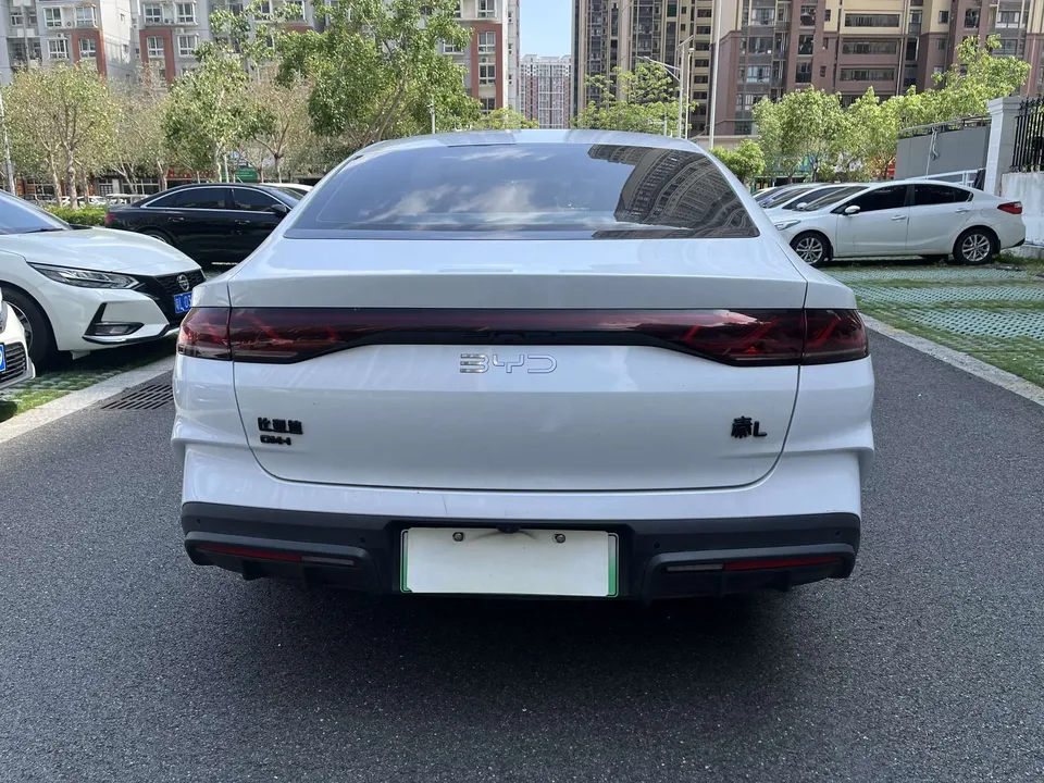 BYD Qin L DM DM-i 120KM Beyond Edition 2024 — миниатюра 2