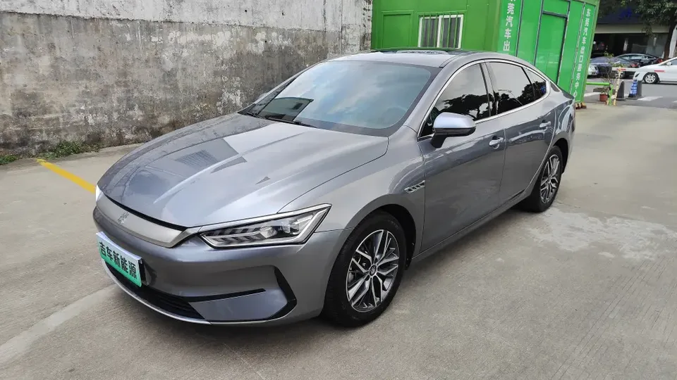 BYD Qin PLUS EV 2022