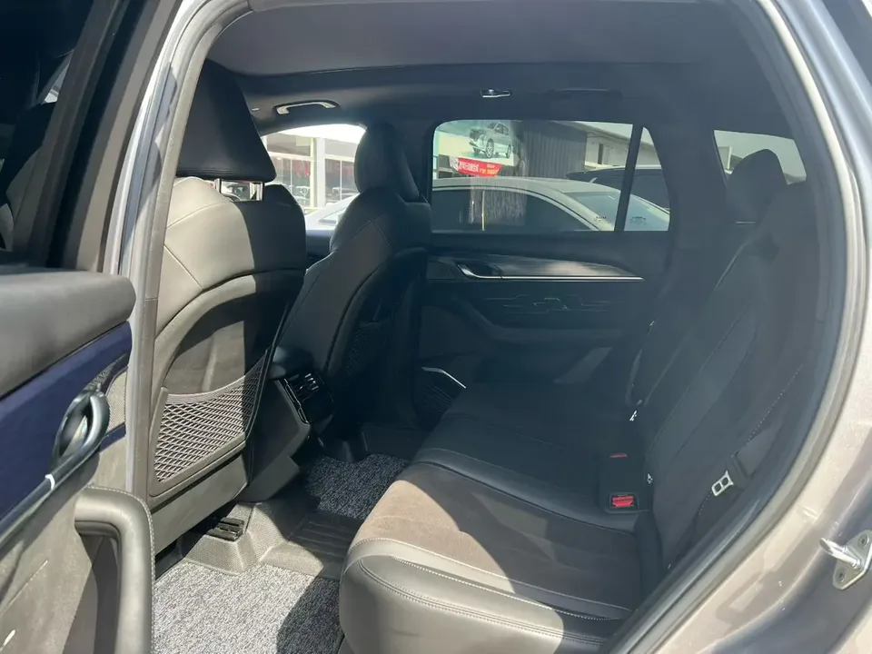 Geely Monjaro Xingyue L 2024 2.0TD High Power Automatic 2WD Skyline Edition 2024 — миниатюра 3