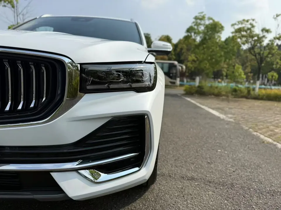 Geely Monjaro 2.0TD DCT EVO 2WD Changfeng Edition 2026 — миниатюра 4