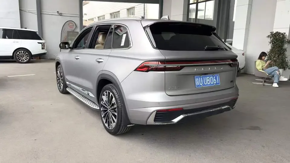 Geely Monjaro Xingyue L 2025 2.0TD High Power Automatic 2WD Dongfang Yao Lanxing Edition 2025 — миниатюра 4