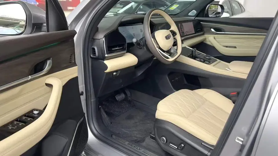 Geely Monjaro Xingyue L 2025 2.0TD High Power Automatic 2WD Dongfang Yao Lanxing Edition 2025 — миниатюра 5