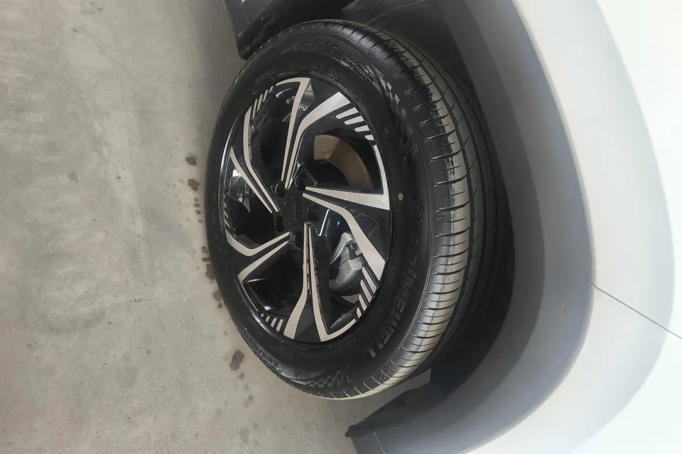 Geely Atlas 1.5TD Smart Link + 2026 — миниатюра 2