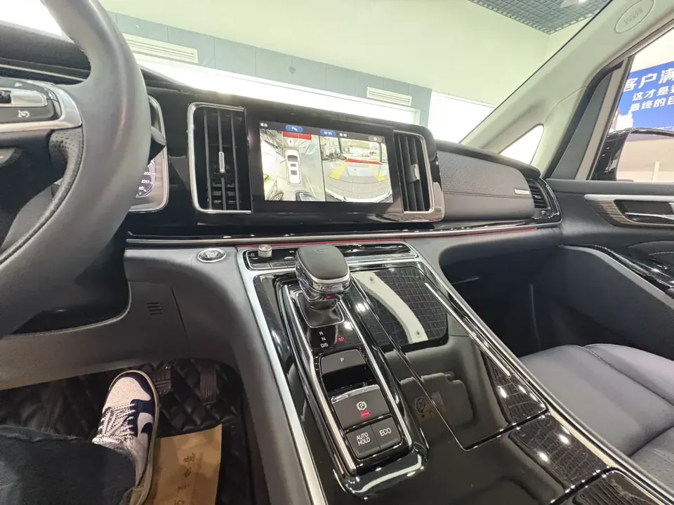 GAC Trumpchi M8 Trumpchi M8 2021 Lingxiu Series 390T Supreme Edition 2022 — thumbnail 3