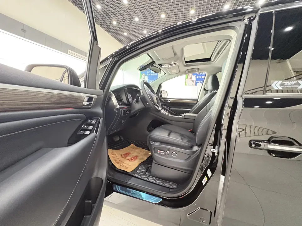 GAC Trumpchi M8 Trumpchi M8 2021 Lingxiu Series 390T Supreme Edition 2022 — thumbnail 5