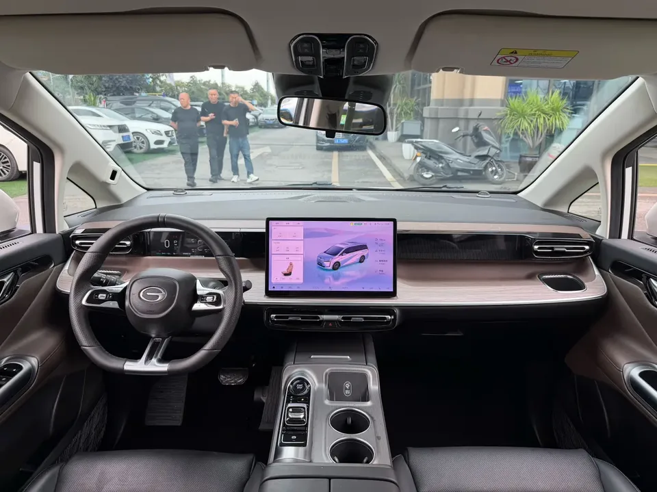 GAC Trumpchi E8 PHEV Trumpchi E8 PHEV 2024 2.0ATK 150km MAX version 2024 — миниатюра 3