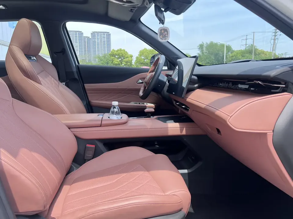 Changan UNI-Z PHEV Blue Whale iDD 125KM Excellence Edition 2024 — миниатюра 4