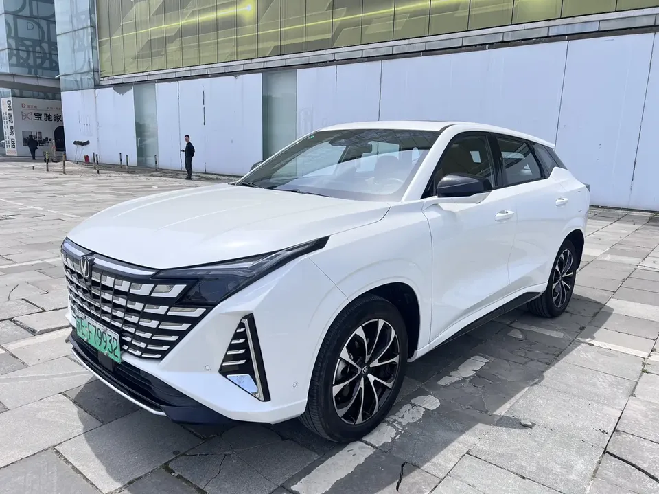 Changan UNI-Z PHEV 2024
