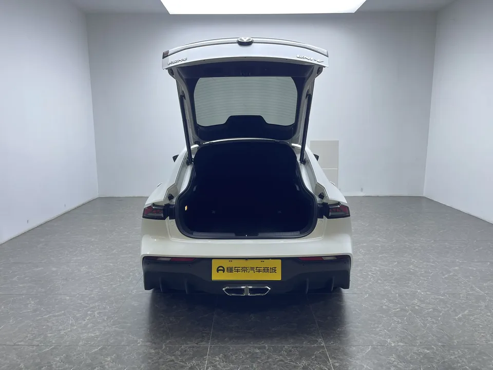Changan UNI-V Blue Whale iDD 136km Premium Edition 2024 — миниатюра 4