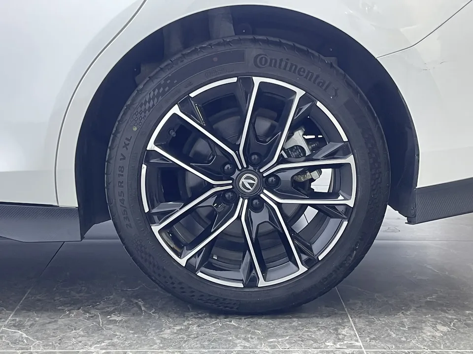 Changan UNI-V Blue Whale iDD 136km Premium Edition 2024 — миниатюра 5