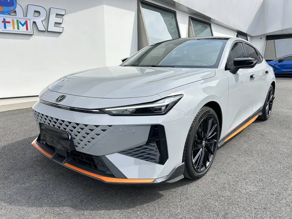 Changan UNI-V 2024