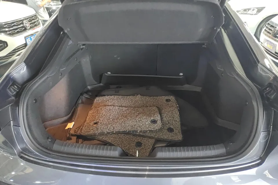 Changan UNI-V 1.5T Premium Edition 2023 — миниатюра 4