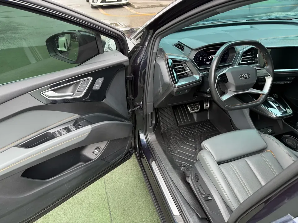 Audi Q4 e-tron Audi Q4 e-tron 2024 40 e-tron Creative Edition 2024 — миниатюра 5
