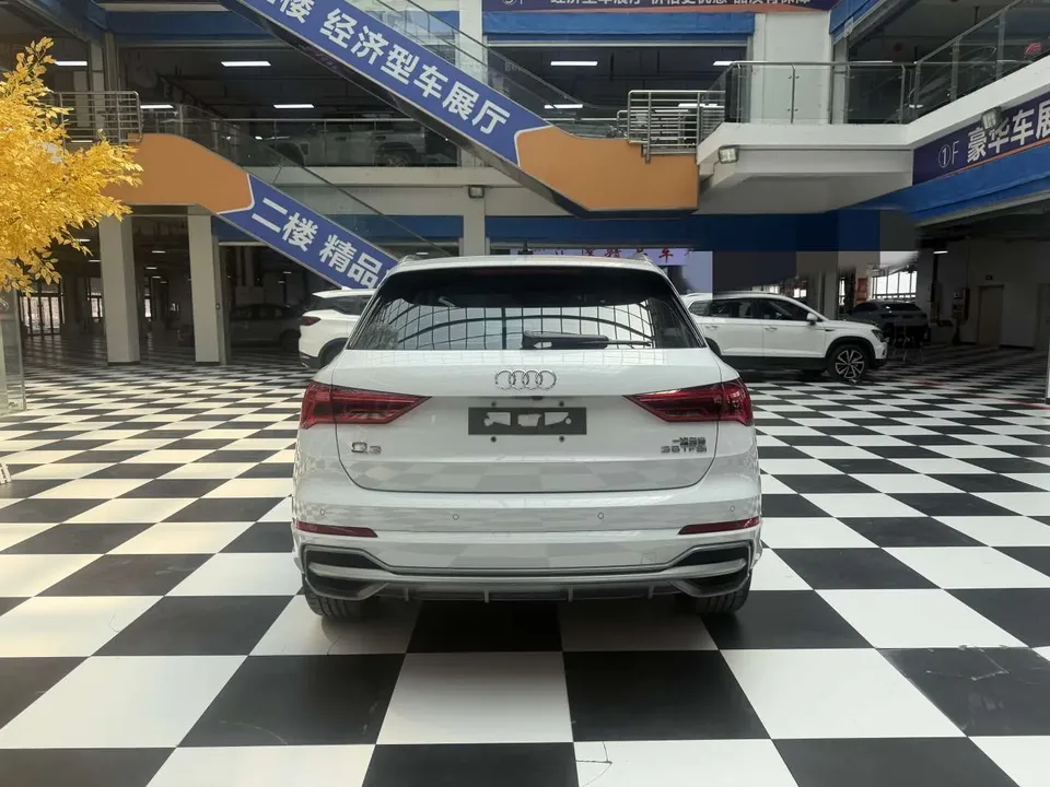 Audi Q3 Audi Q3 2023 35 TFSI Fashionable and Dynamic 2023 — миниатюра 2