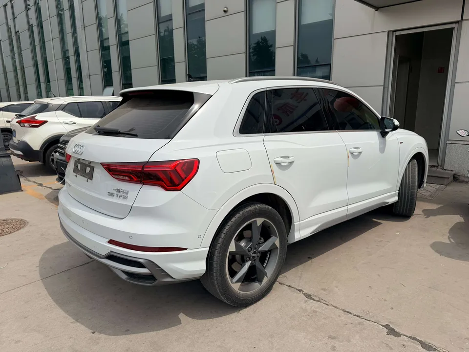 Audi Q3 Audi Q3 2022 35 TFSI Fashionable and Dynamic 2022 — миниатюра 4