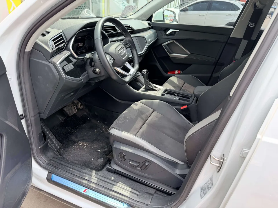 Audi Q3 Audi Q3 2022 35 TFSI Fashionable and Dynamic 2022 — миниатюра 5