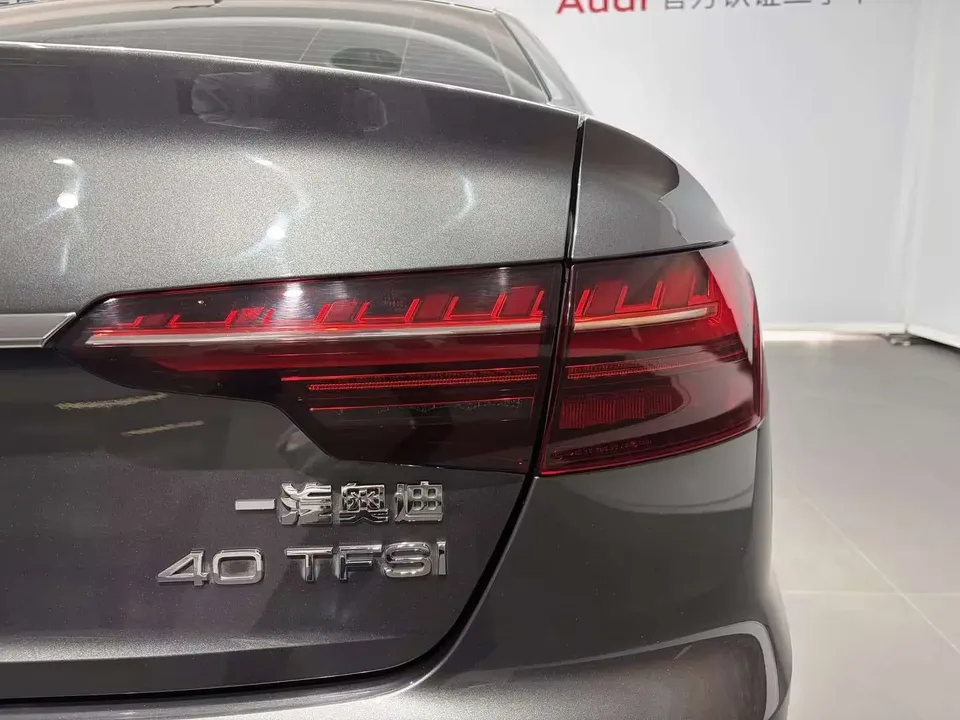 Audi a4 l A4L 2022 Audi A4L 2022 40 TFSI luxury and dynamic model 2022 — thumbnail 4