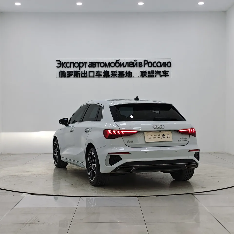 Audi A3 Sportback 35 TFSI Aggressive Sports Edition 2022 — миниатюра 2