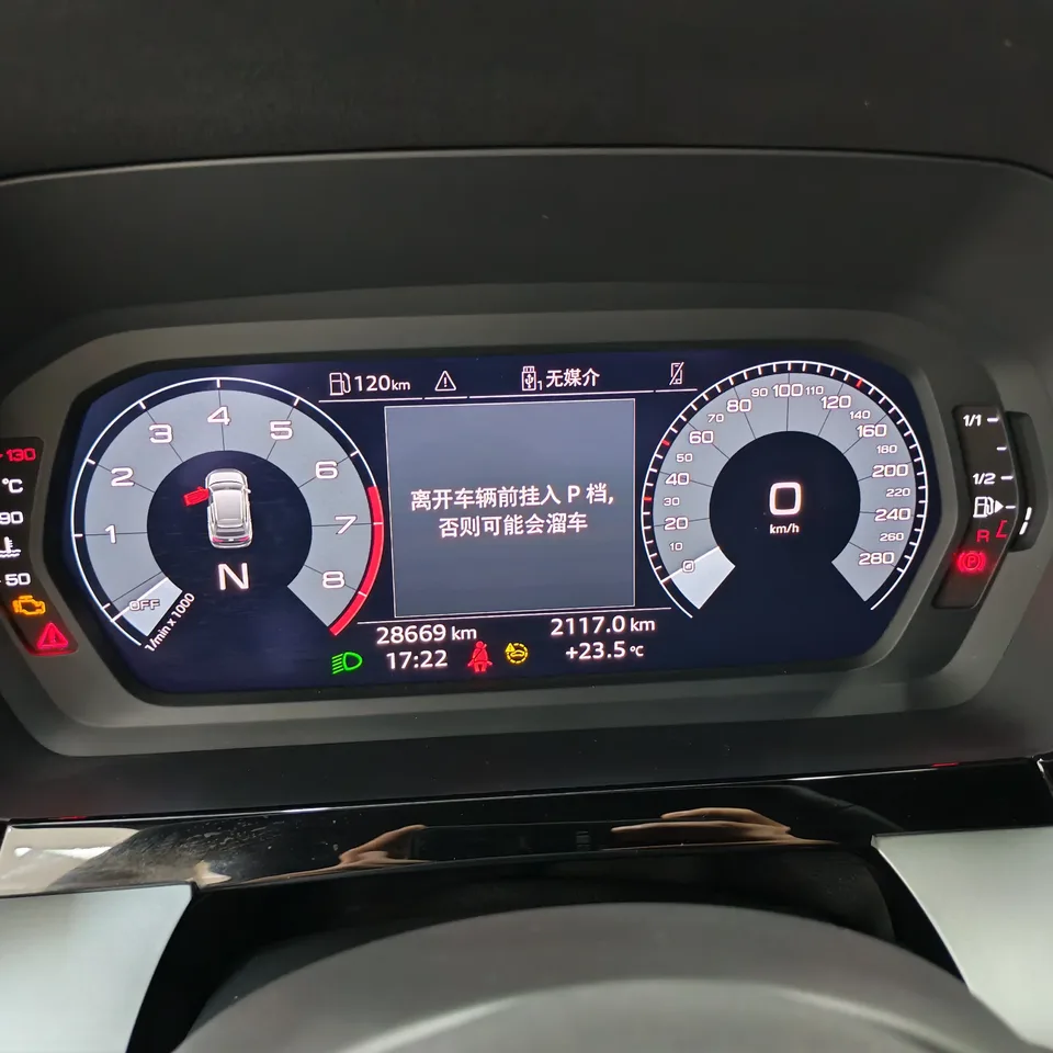 Audi A3 Sportback 35 TFSI Aggressive Sports Edition 2022 — миниатюра 4