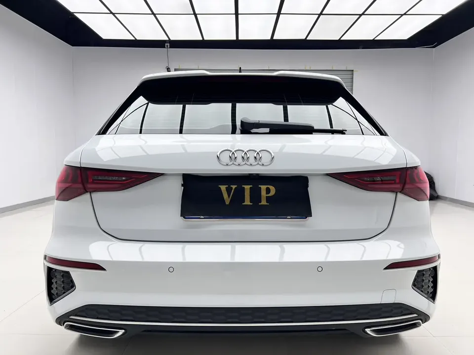 Audi A3 Sportback 35 TFSI stylish and sporty 2023 — миниатюра 2