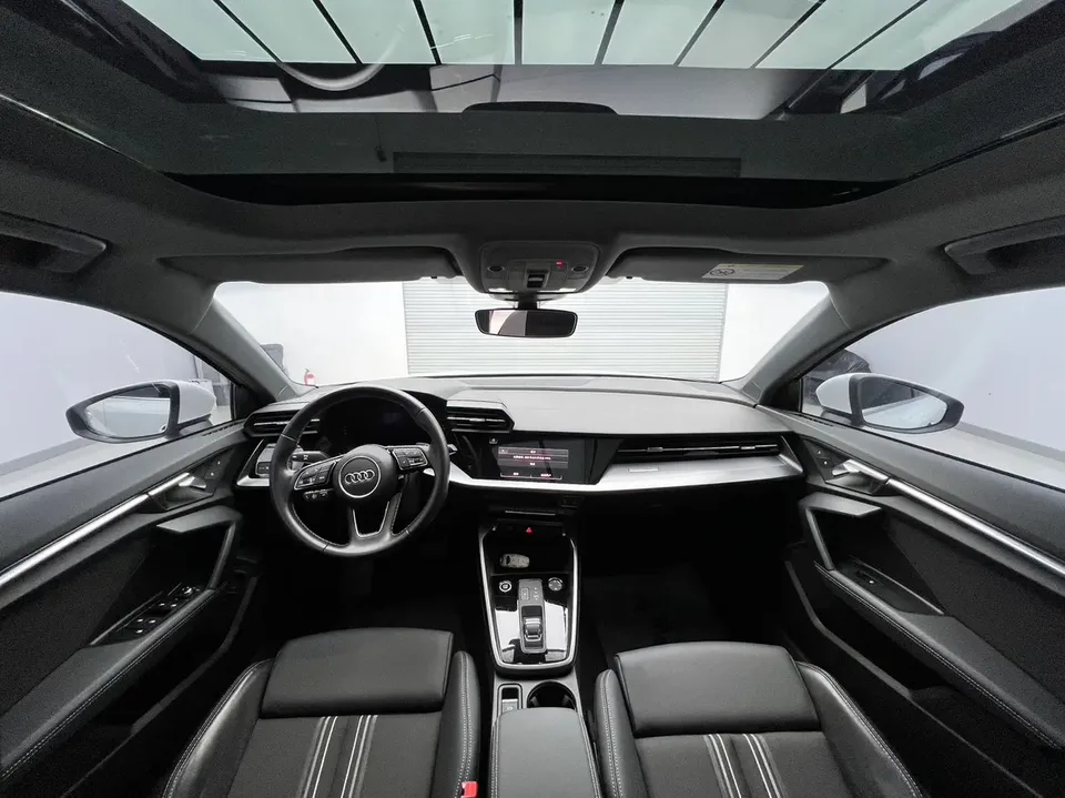 Audi A3 Sportback 35 TFSI stylish and sporty 2023 — миниатюра 4