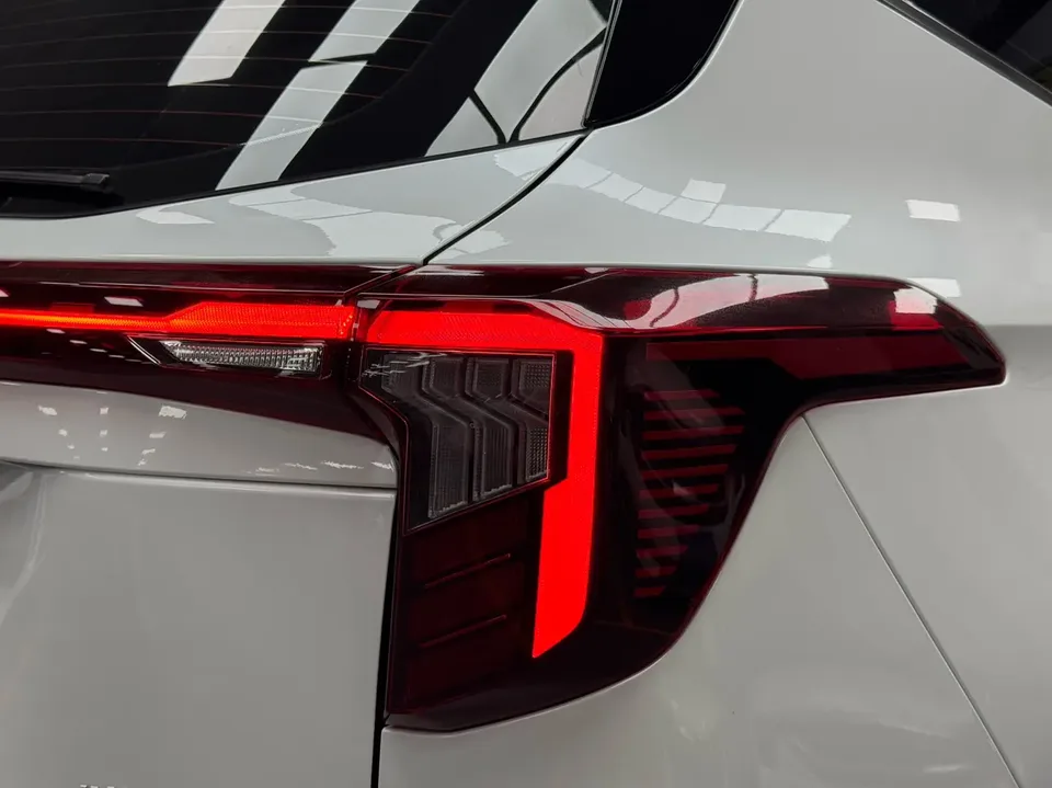 Kia Seltos CYLTUS 1.5L IVT Luxury Edition 2023 — миниатюра 3