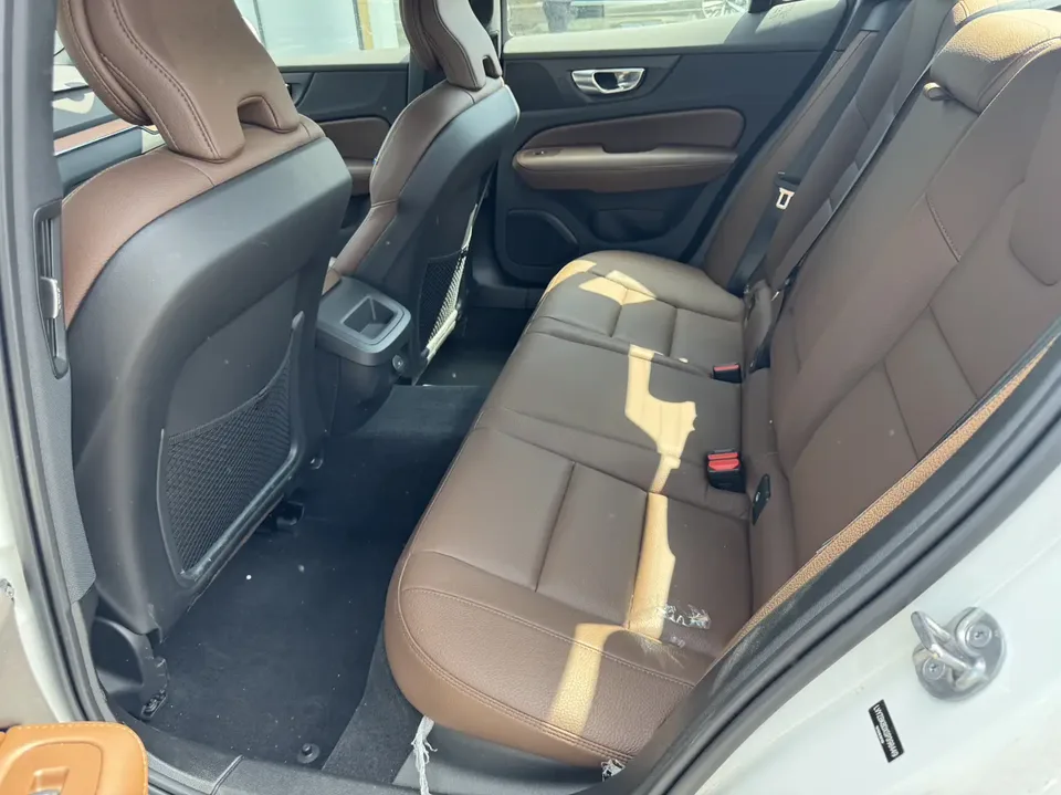 Volvo S60 S60 2025 Volvo S60 2025 B4 Zhiyuan Luxury Edition 2025 — thumbnail 3
