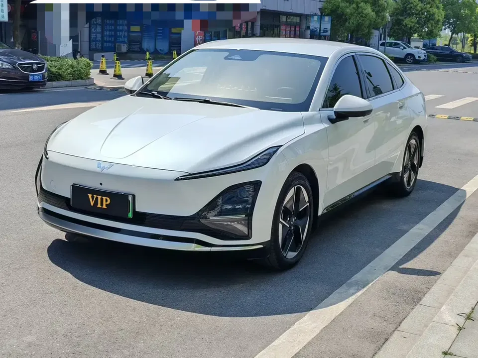 Wuling Starlight EV 2025