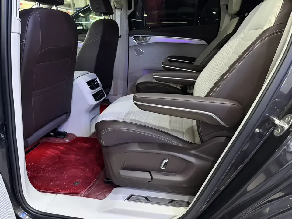 Volkswagen Talagon Lanjing 380TSI 4WD Luxury Edition Pro 6 Seaters 2023 — миниатюра 5