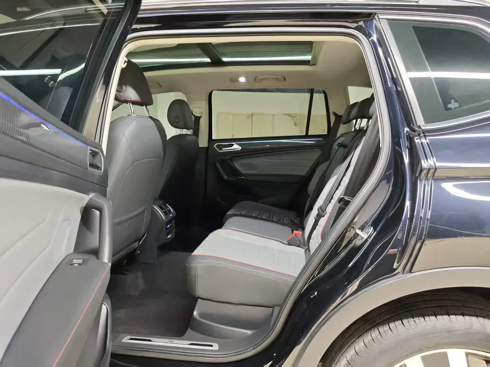 Volkswagen Tiguan L Tiguan L 2022 330TSI Automatic 2WD R-Line Flagship Edition 2022 — миниатюра 3