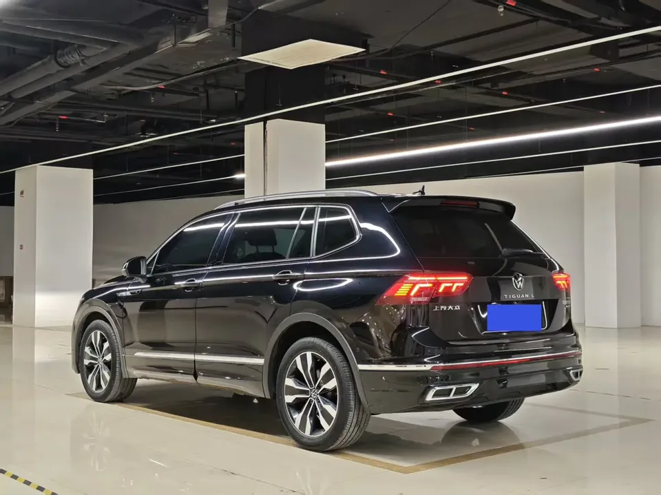 Volkswagen Tiguan L Tiguan L 2022 330TSI Automatic 2WD R-Line Flagship Edition 2022 — миниатюра 4