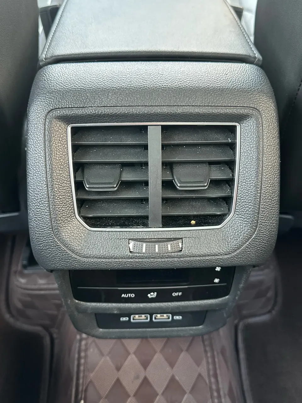 Volkswagen Tayron Tanyue 2023 330TSI 2WD Luxury Plus Advanced Edition 2024 — миниатюра 3