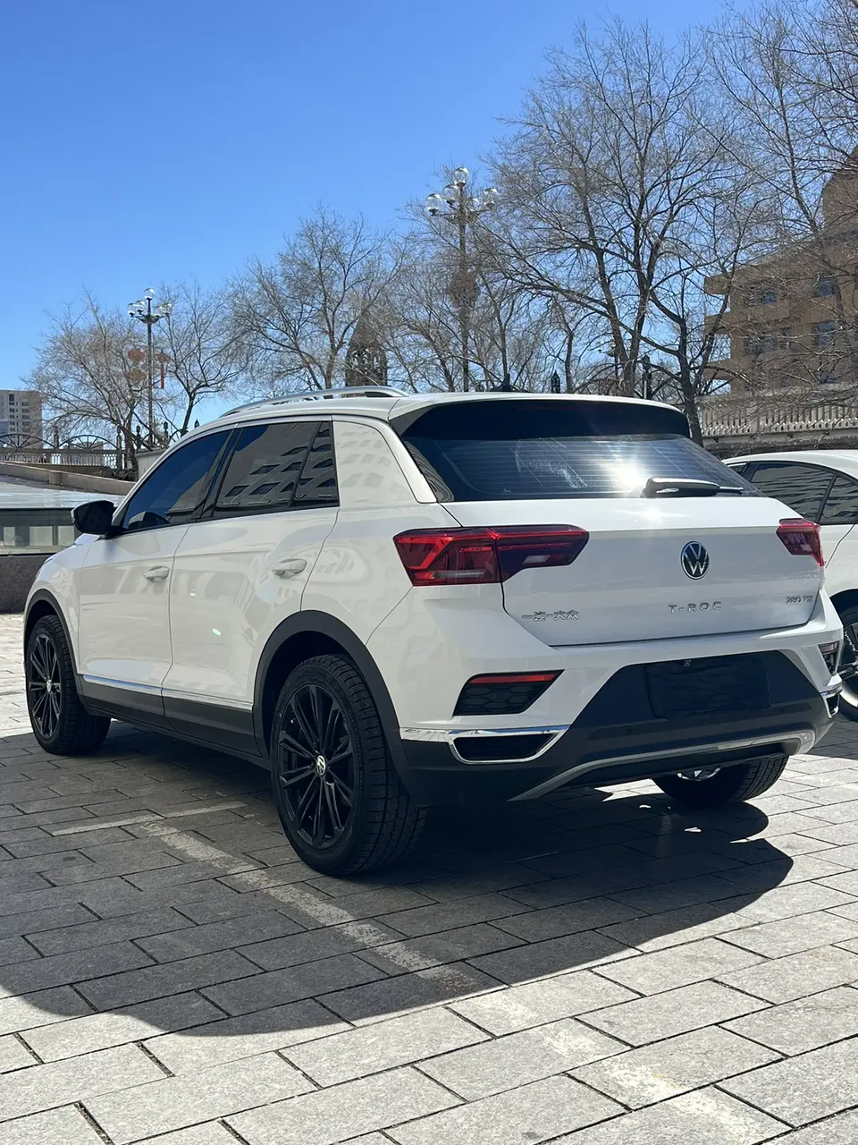 Volkswagen T-Roc Tangeu 280TSI DSG two-wheel drive elite intelligent version 2022 — миниатюра 4