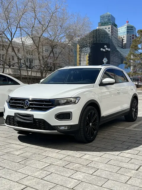 Volkswagen T-Roc 2022 купить в Москве
