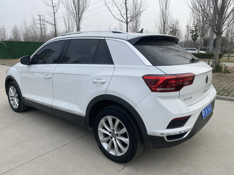 Volkswagen T-Roc 2021 Tange 280TSI DSG Two-Wheel Drive Comfort Smart Edition 2022 — миниатюра 2