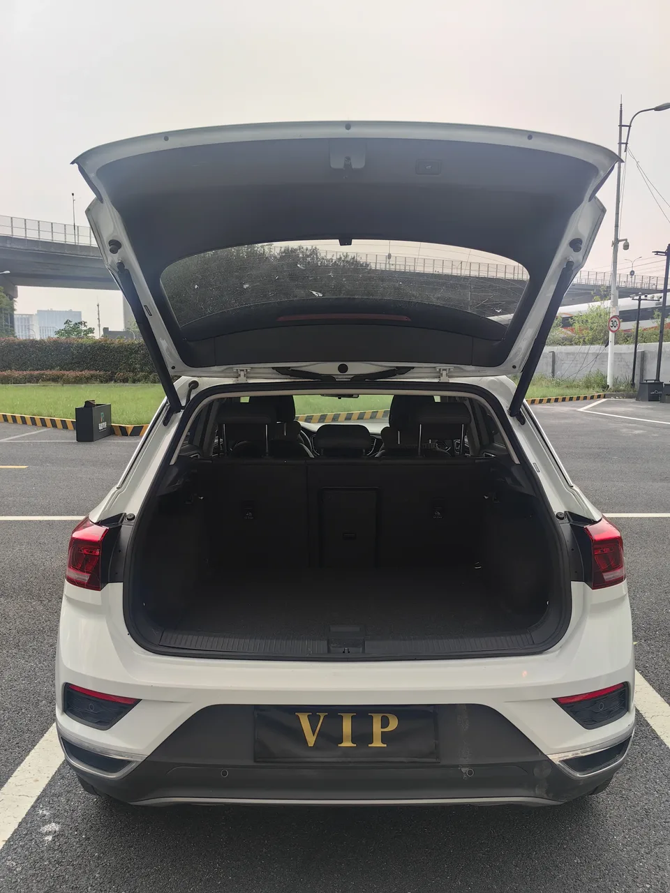 Volkswagen T-Roc TANG 2022 280TSI DSG 2WD Comfort PLUS 2022 — thumbnail 3