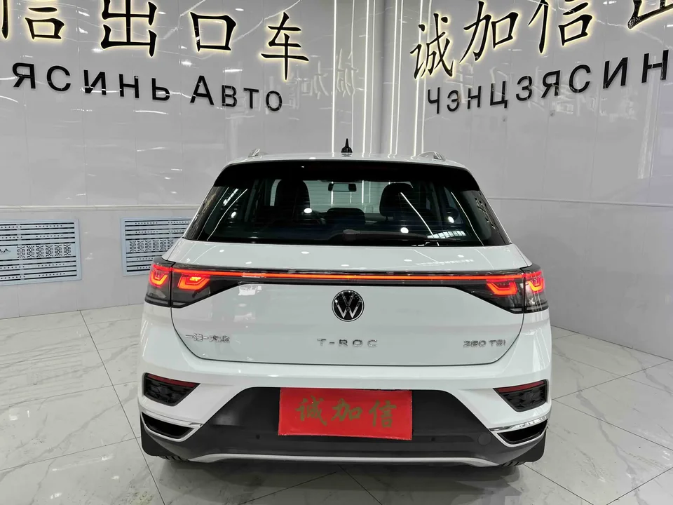 Volkswagen T-Roc 280TSI DSG Time Edition 2023 — миниатюра 2