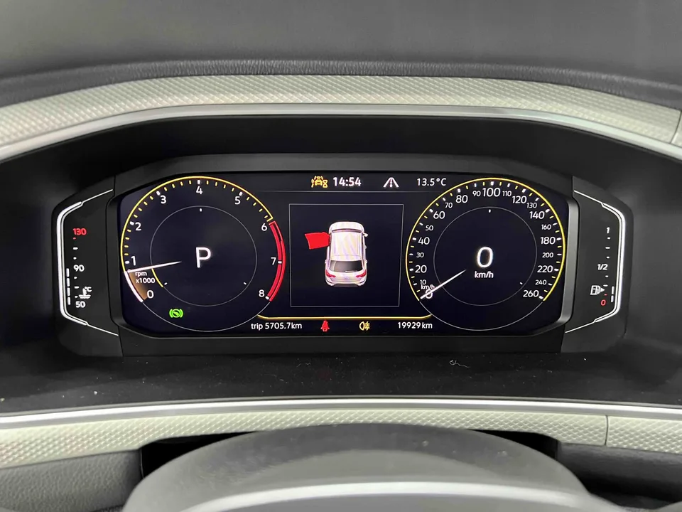 Volkswagen T-Roc 280TSI DSG Time Edition 2023 — миниатюра 4
