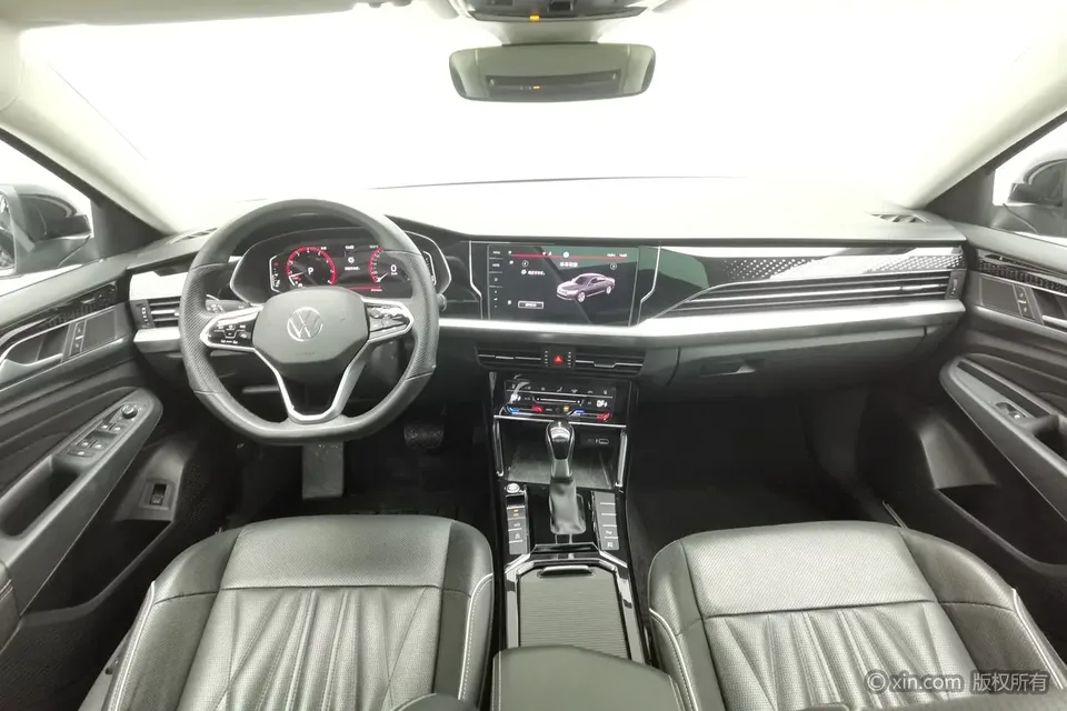 Volkswagen Passat Passat 2022 330TSI Deluxe Edition 2022 — миниатюра 5