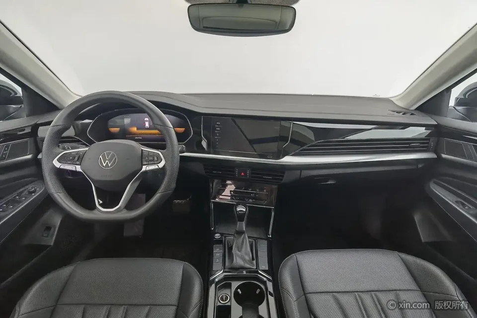 Volkswagen Passat Passat 2025 Outstanding Model 330TSI Starry Sky Elite Edition 2025 — миниатюра 3