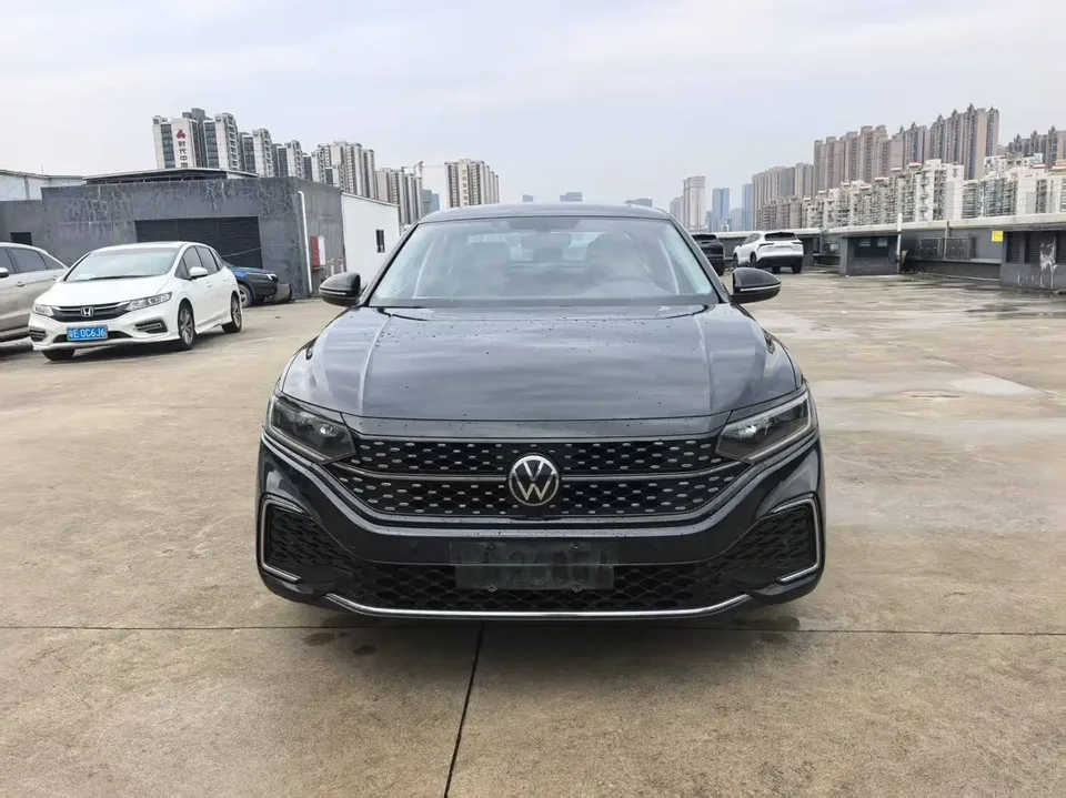 Volkswagen Passat Passat 2022 Passat 2022 330TSI Star Elite Edition 2022 — photo 1, buy with delivery to Moscow