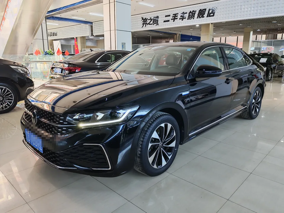 Volkswagen Passat 2023