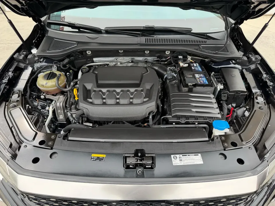Volkswagen Passat Passat 2023 330TSI Star Elite Edition 2023 — миниатюра 2