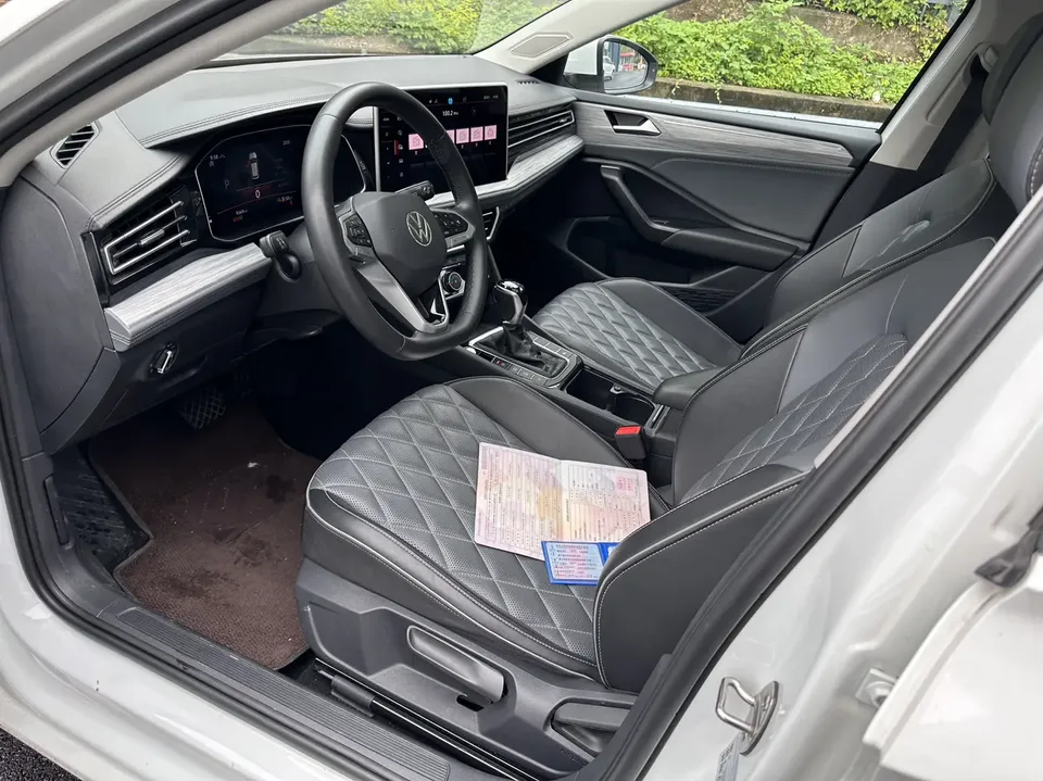 Volkswagen Sagitar 2023 Sagitar 300TSI DSG Excellence Edition 2023 — миниатюра 5