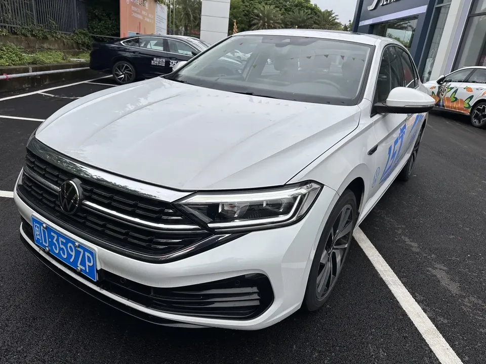 Volkswagen Sagitar 2023