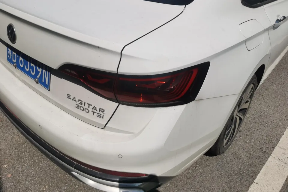 Volkswagen Sagitar 2023 Sagitar 300TSI DSG Beyond Edition 2023 — миниатюра 2